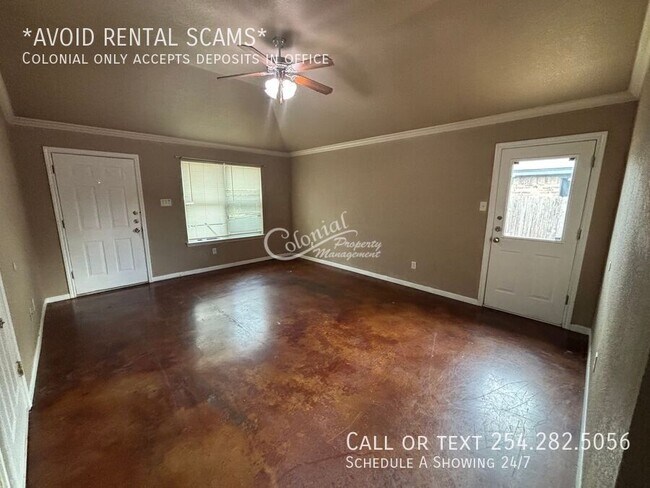 Building Photo - 1806 Aztec Trce
