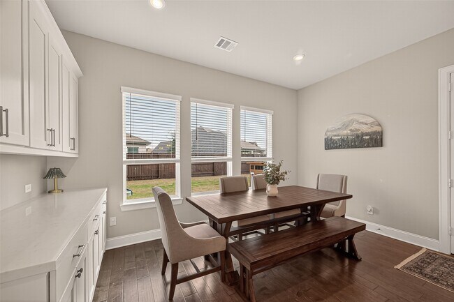 Building Photo - 3606 Canyon Dr