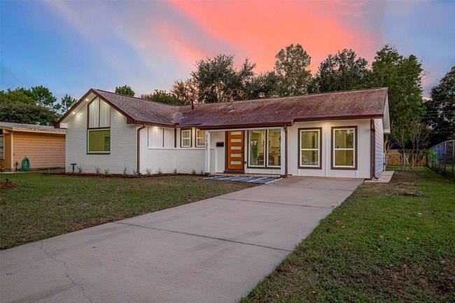 Building Photo - 7131 Mobud Dr