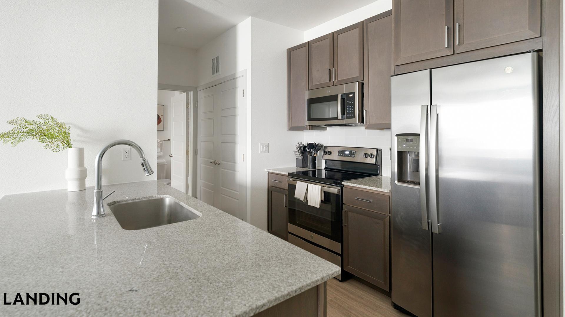 Building Photo - 698 Basilica Bay Dr