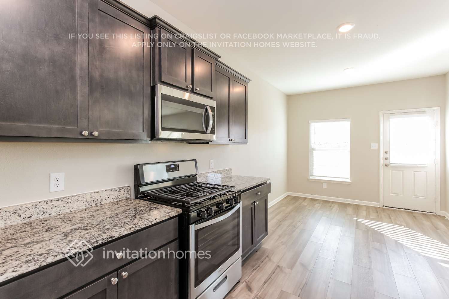 Building Photo - 3021 Chico Dr