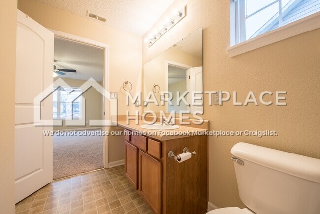 Building Photo - 5264 Brassie Dr