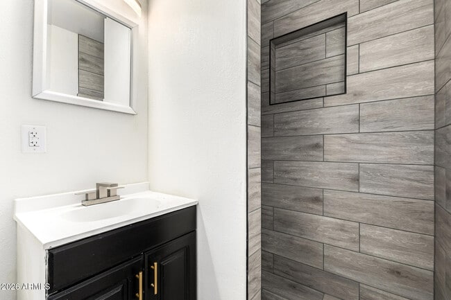 Building Photo - 3920 W Harmont Dr