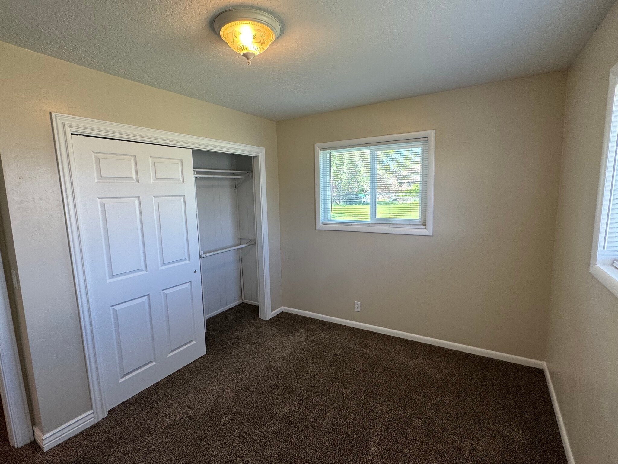 Building Photo - 5193 S 4700 W