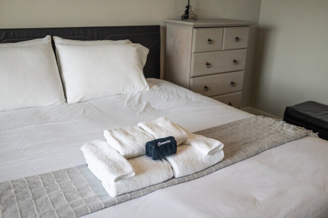 Building Photo - 3857 Ivey Ranch Rd