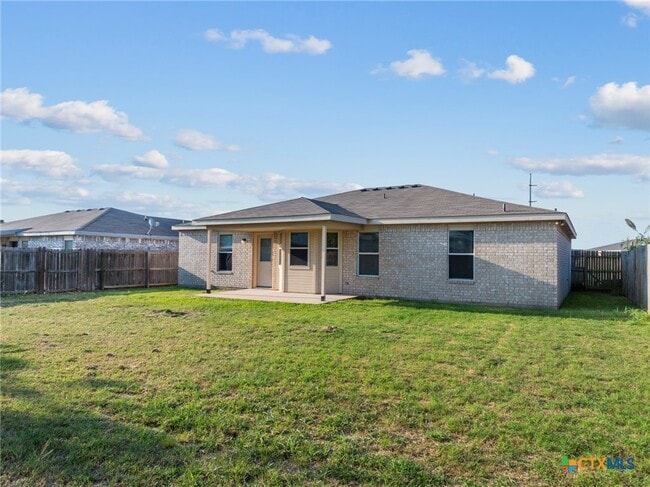 Building Photo - 4203 Fieldcrest Dr