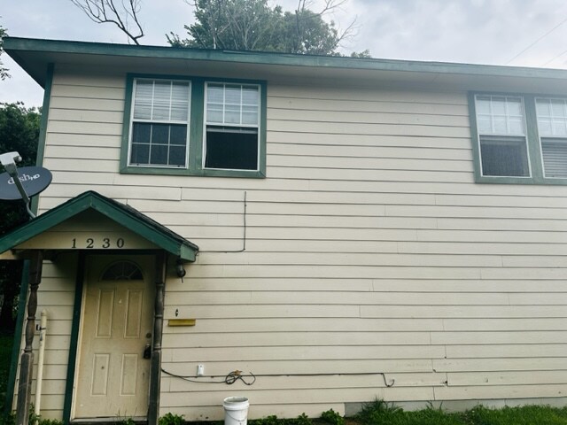 Building Photo - 1230 7th Ave