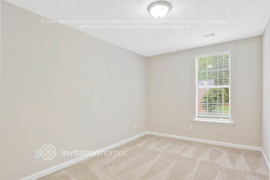 Building Photo - 3718 Oakwood Manor Ct