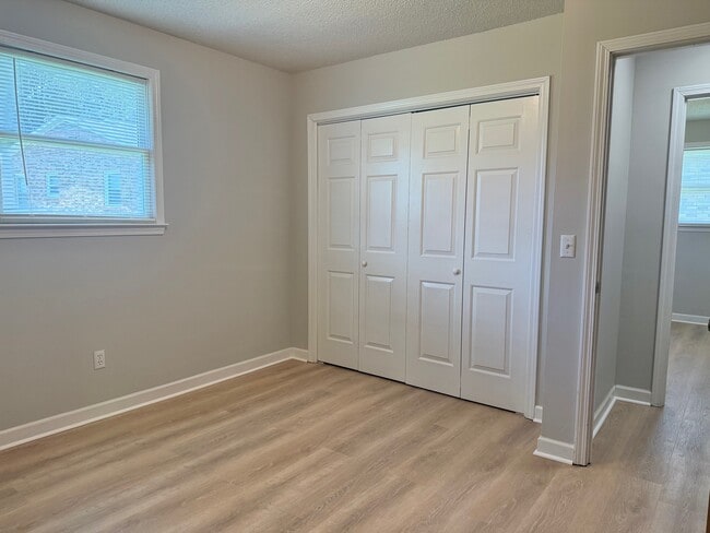 Building Photo - 1209 Furches Ave