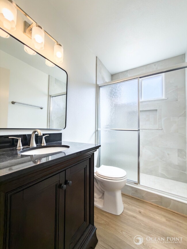 Building Photo - Newly Remodeled 2 Bedroom Apartment for Rent in Midtown Ventura!