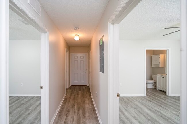 Building Photo - 874 Ervin St