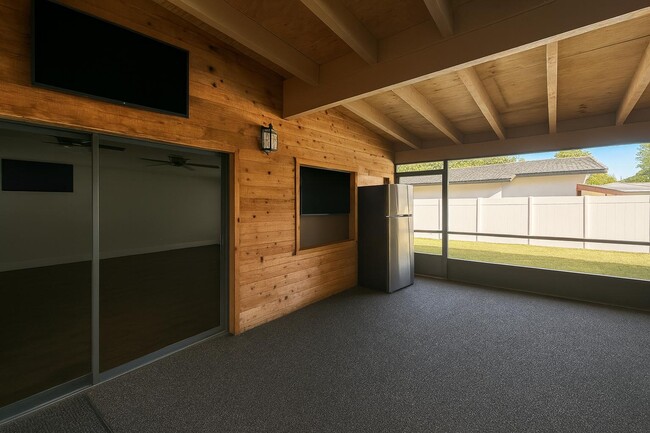 Primary Photo - 4205 Hayes St