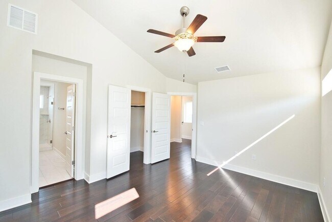 Building Photo - 2020 Cleese Dr