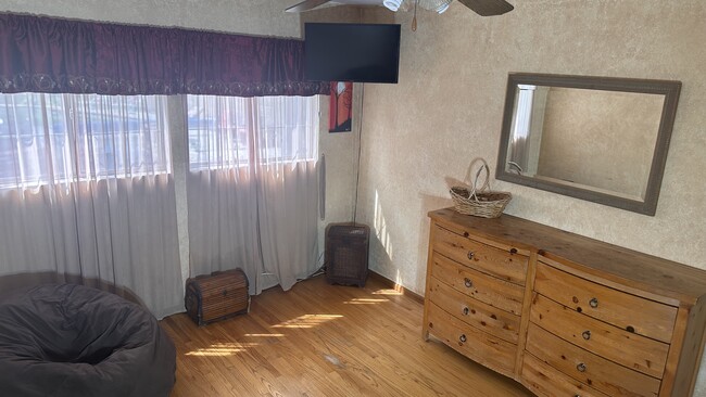 Building Photo - 5965 Wilbur Ave