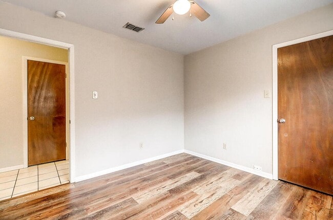 Building Photo - 3121 Seafoam Dr