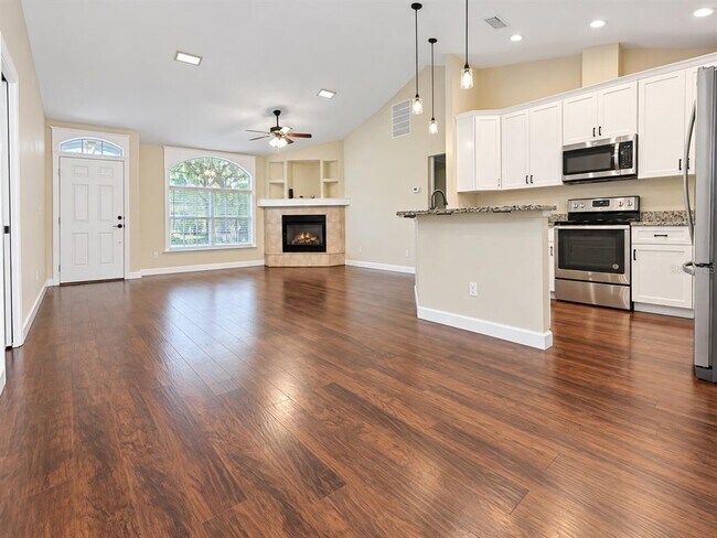 Building Photo - 6202 SW 86th Way