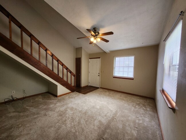 Building Photo - 3 bedroom town home for rent across from FSU Stadium August 2026 move in $1550 per month