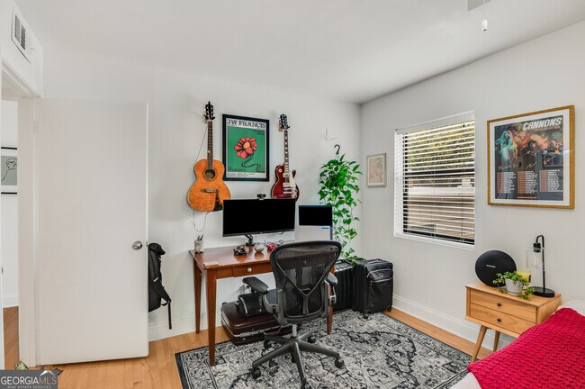 Building Photo - 96 Ardmore Pl NW