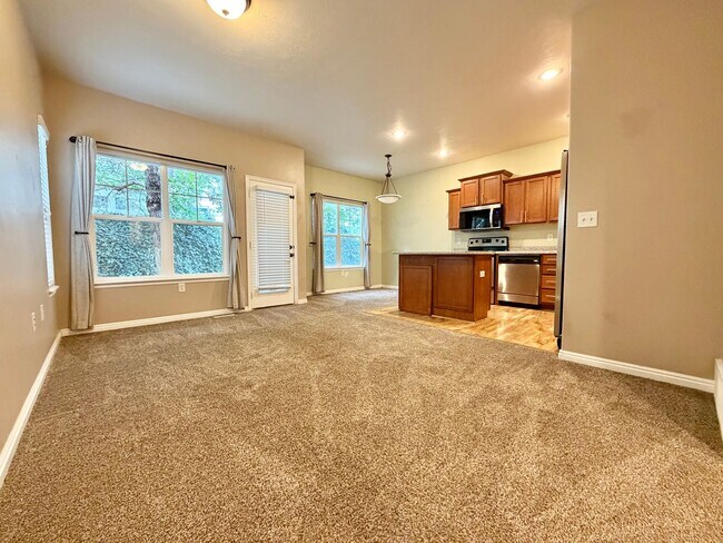 Building Photo - 14791 S Chandlerpoint Way
