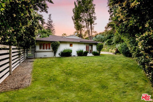 Building Photo - 16849 Adlon Rd