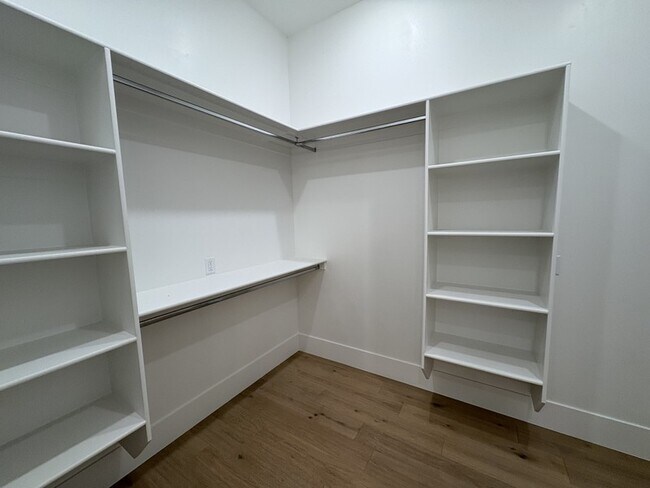 Building Photo - 68 W 4750 N