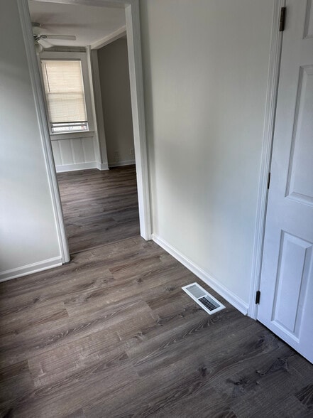 Building Photo - 712 Glen Rd