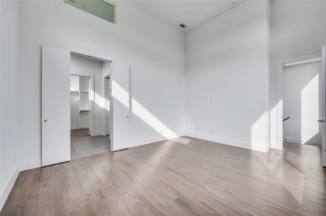 Building Photo - 2317 Moser Ave