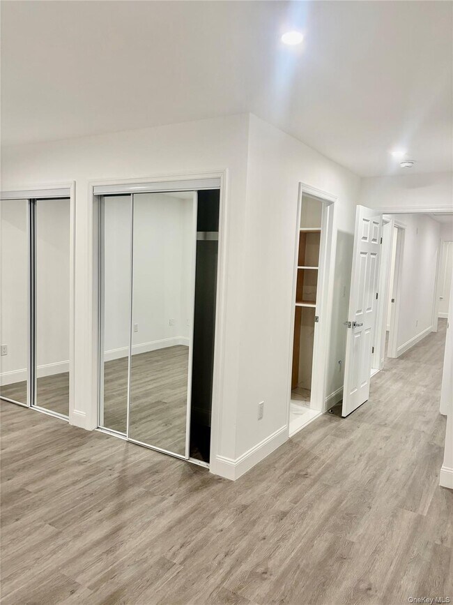 Building Photo - 15 Potomac St