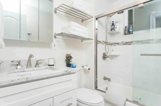 Building Photo - 40 Eddy St