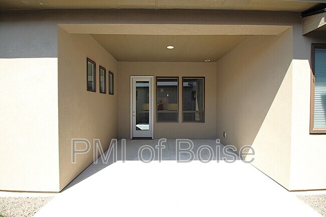 Building Photo - 3845 S Eckert Rd