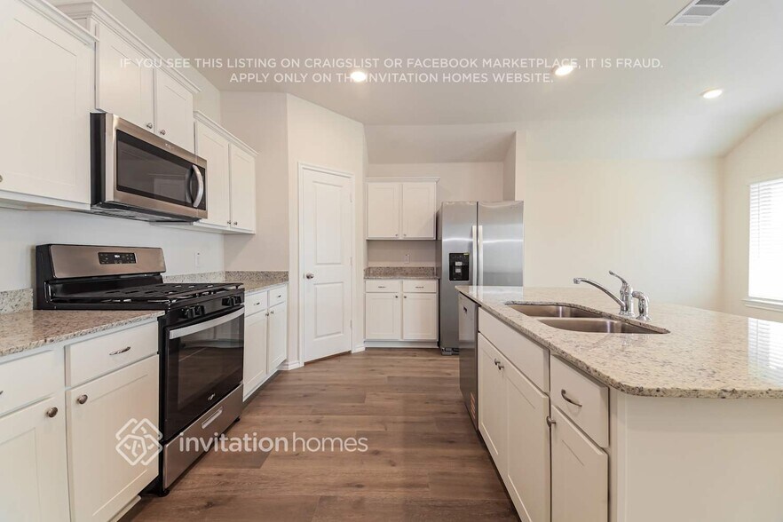 Building Photo - 4009 Malachite Dr