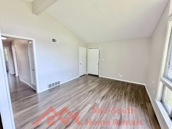 Building Photo - 2298 Dells Ave