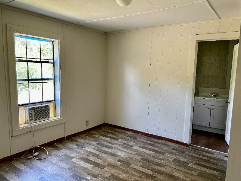 Building Photo - 313 Mahlon St