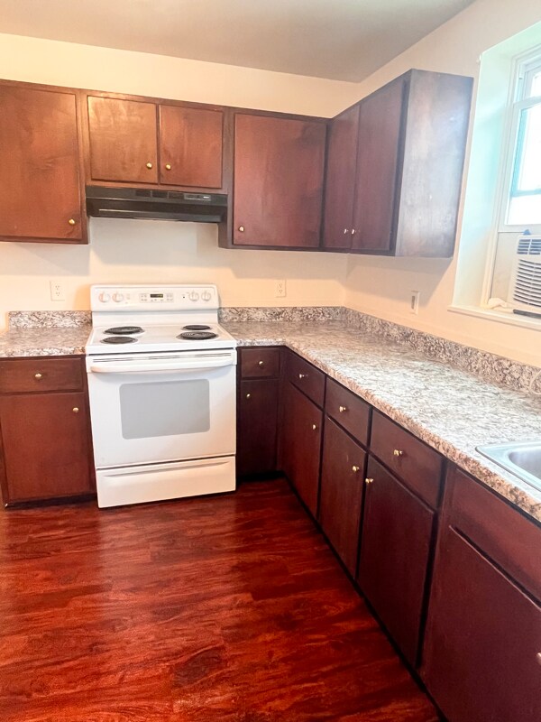 Building Photo - 213 W Court St