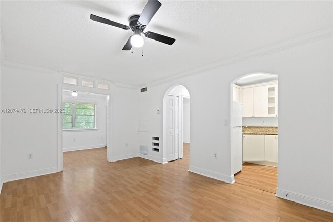 Building Photo - 17255 SW 95th Ave