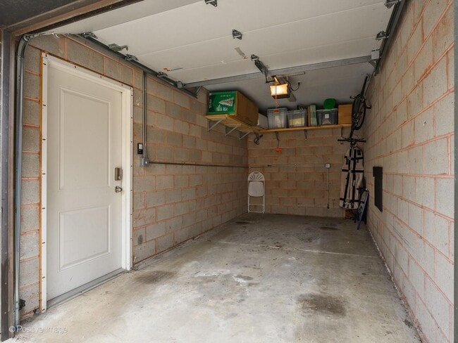 Building Photo - 450 N Sangamon St