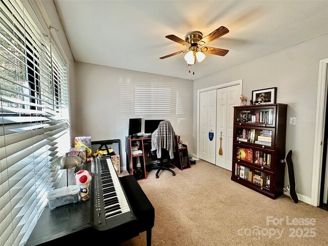 Building Photo - 392 Tall Oaks Trail