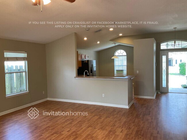 Building Photo - 601 Sweetwater Pl