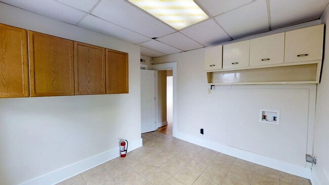 Building Photo - 79 E 7th Ave