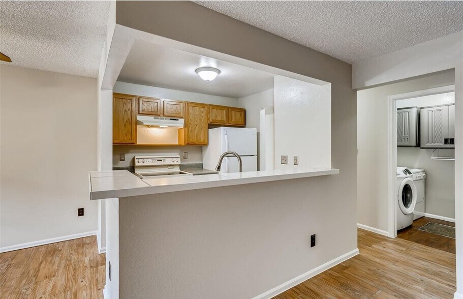 Building Photo - 5565 W 76th Ave