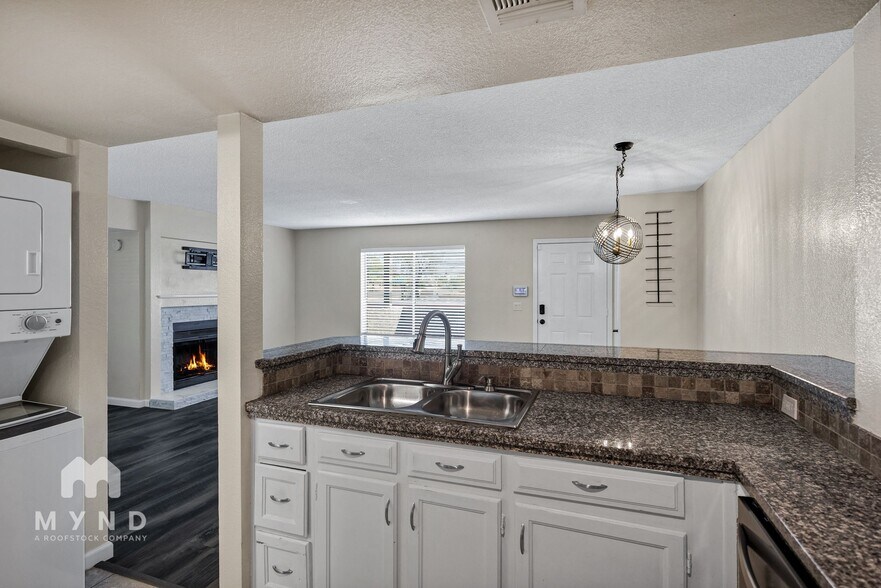 Building Photo - 1645 W Baseline Rd