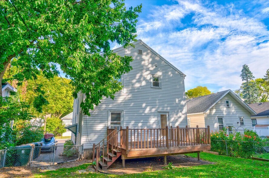 Building Photo - 2615 Stevens St