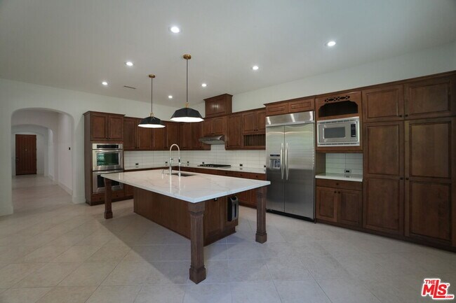 Building Photo - 20451 Via Sansovino