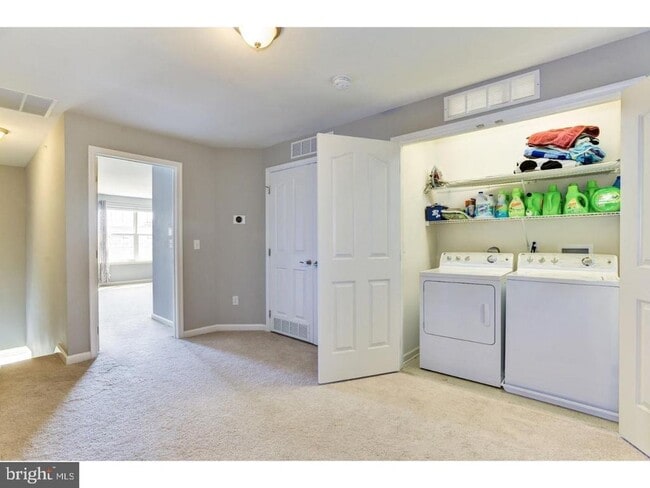 Building Photo - 209 Kramer Ct