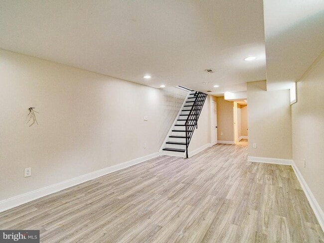 Building Photo - 4680 Canton St