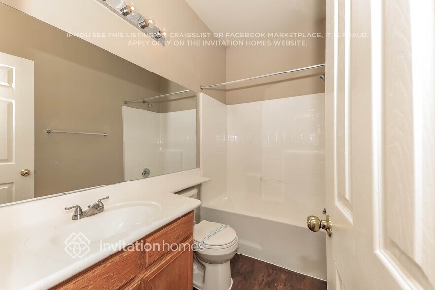 Building Photo - 12813 Westbury Dr