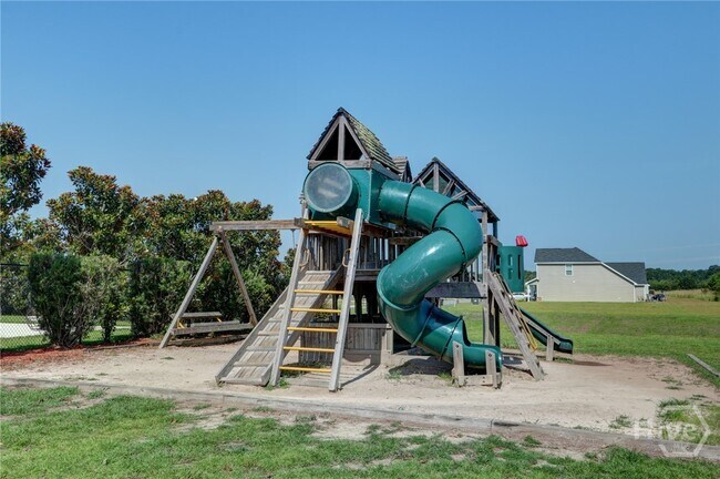 Building Photo - 40 Burnt Oak Rd