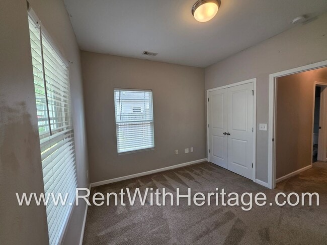 Building Photo - Awesome Ranch / Popular Carrollton Schools/ Near Adamson Square