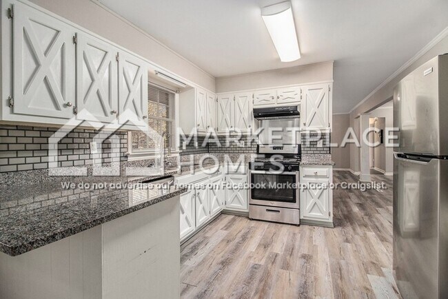 Building Photo - 3985 Cliftondale Pl