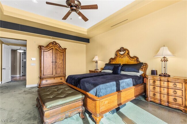 Building Photo - 9145 Tesoras Dr